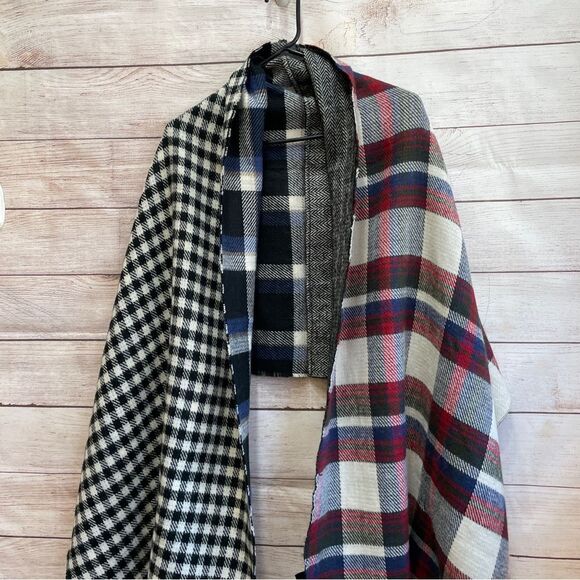 STEVE MADDEN MIXED MEDIA OVERSIZED SCARF/WRAP - Picture 2 of 7